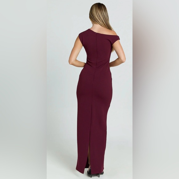 Showpo Genie Maxi Dress Wine Red 4 - Picture 2 of 4